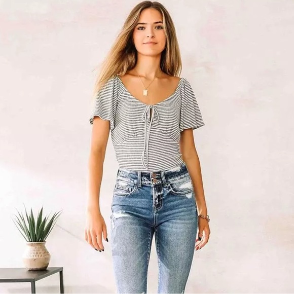 NWT Buckle Willow & Root - Striped Keyhole Front Tie Top - Picture 1 of 4